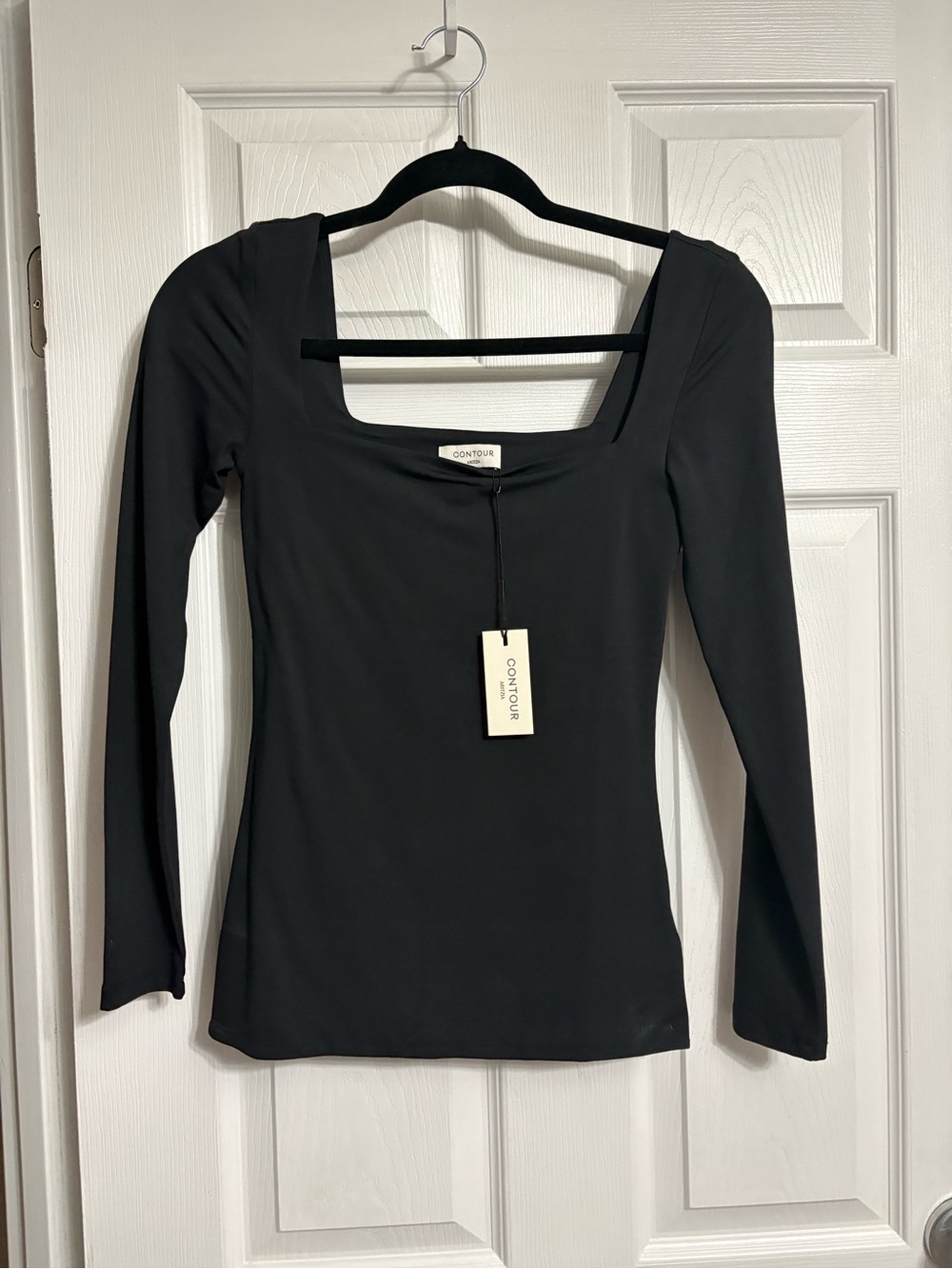 NWT- Aritzia Black Original Contour Squareneck Hip Longsleeve - Picture 6 of 9